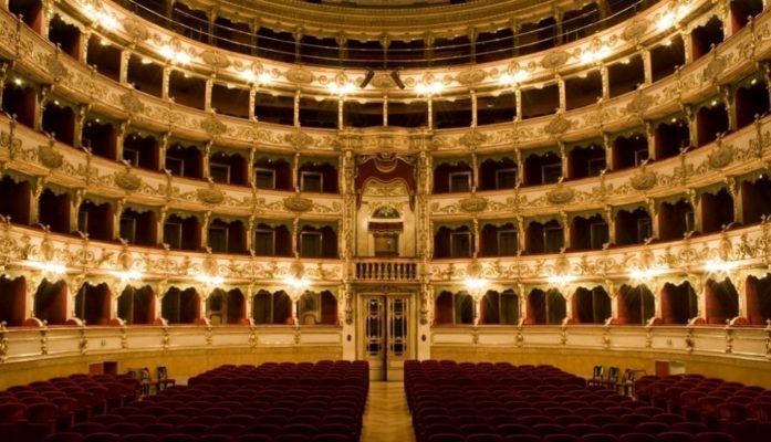 Teatro San Carlo, sindacati in rivolta